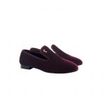 Slippers in bordeaux velvet with gold logo hand made in Italy, unisex model by Fragiacomo