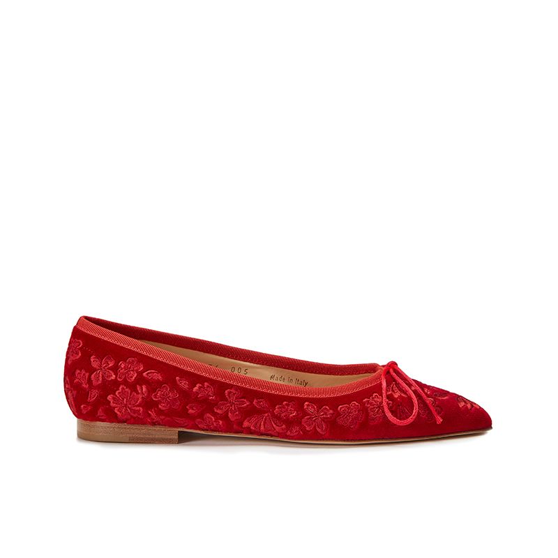 Ballerine in velluto rosso con ricamo floreale ton sur ton all over, modello da donna, by Fragiacomo