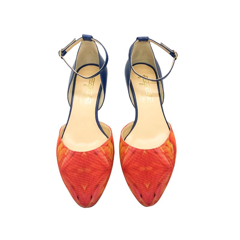 Dark blue leather low heel pumps with feathers print hand made in Italy, women's model by Fragiacomo