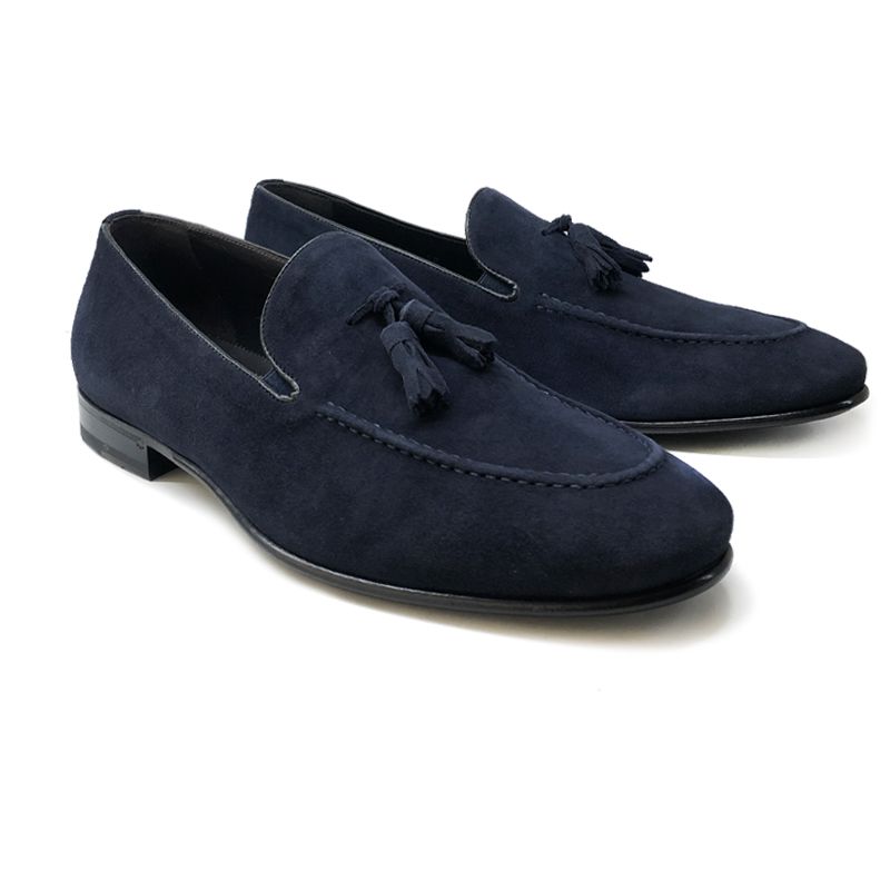 Mocassini blu con nappine fatti a mano in camoscio con suola in pelle, modello da uomo by Fragiacomo