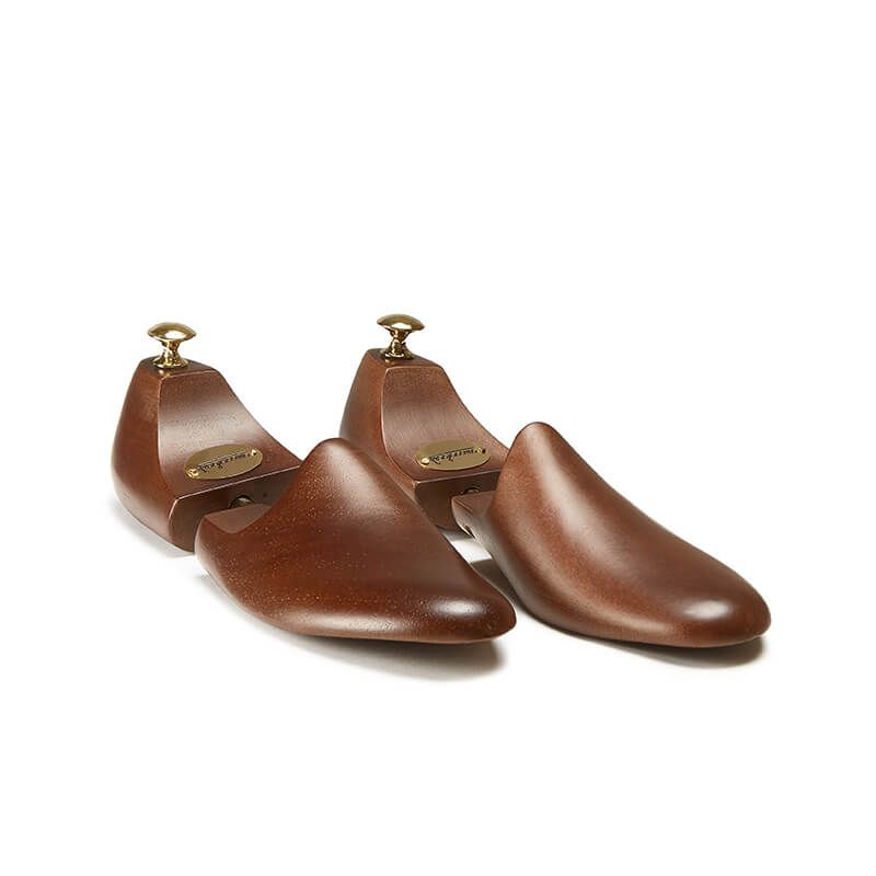 Wooden shoe trees made in Italy to maintain the shape of luxury shoes by Fragiacomo