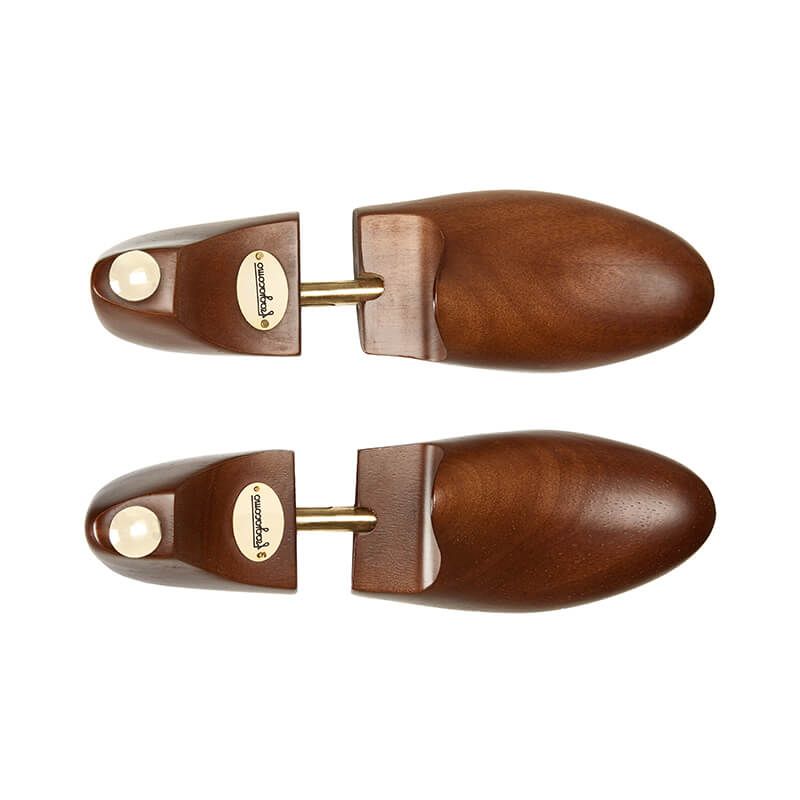 Wooden shoe trees made in Italy to maintain the shape of luxury shoes by Fragiacomo