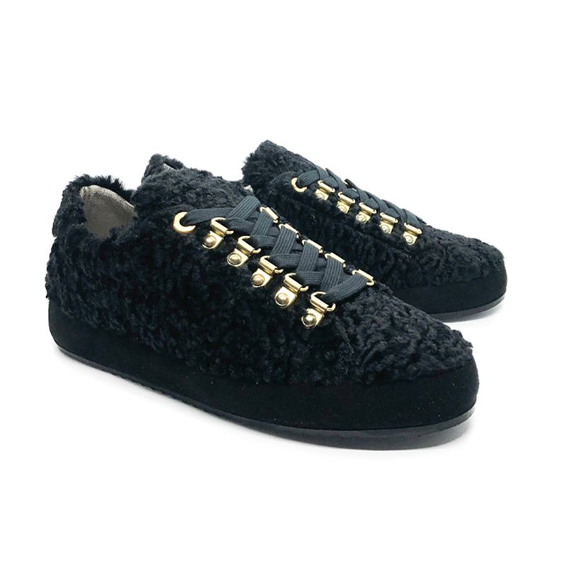 Sneakers in astrakan nero fatte a mano in Italia, modello da donna by Fragiacomo
