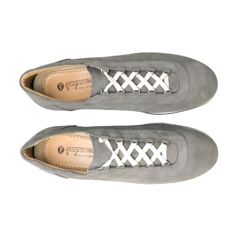 sneakers in camoscio grigio, realizzate a mano in Italia, eleganti da uomo by Fragiacomo